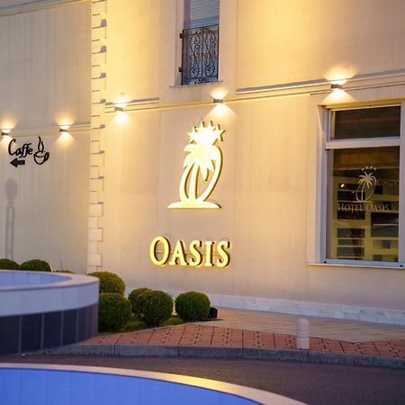 Hotel Oasis Подгориця Екстер'єр фото