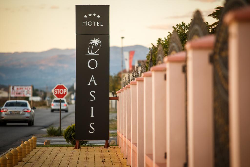 Hotel Oasis Подгориця Екстер'єр фото