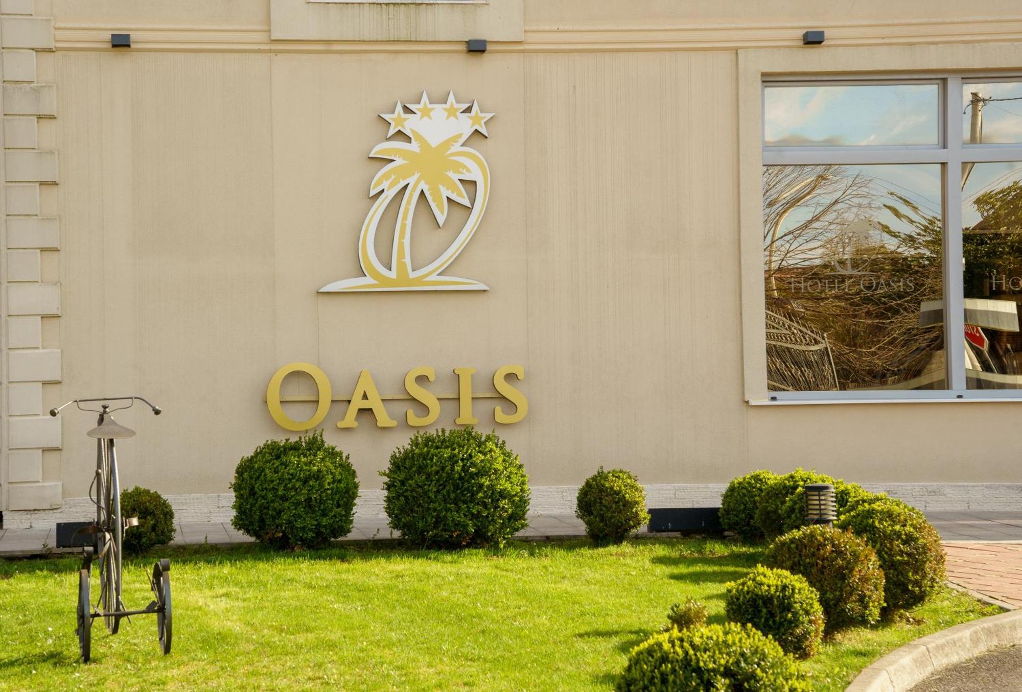 Hotel Oasis Подгориця Екстер'єр фото