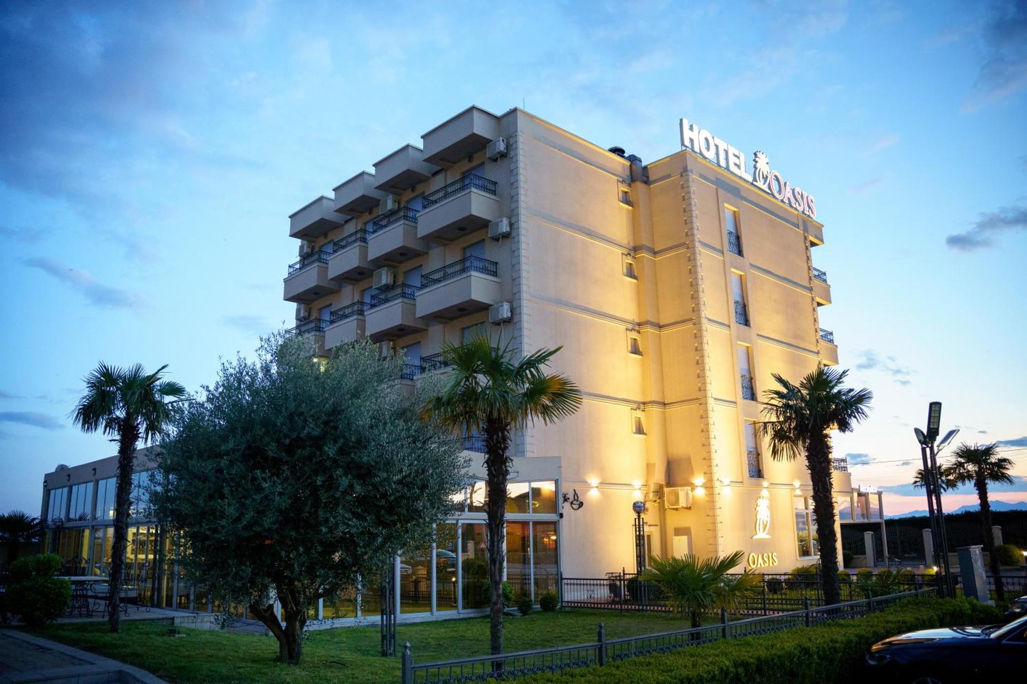 Hotel Oasis Подгориця Екстер'єр фото