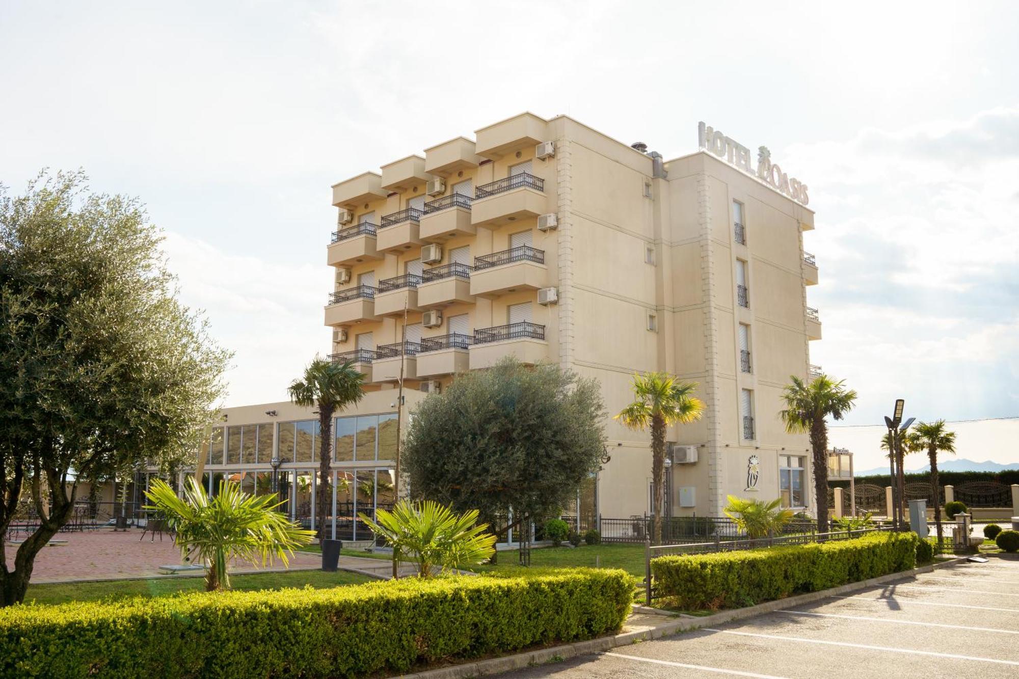 Hotel Oasis Подгориця Екстер'єр фото