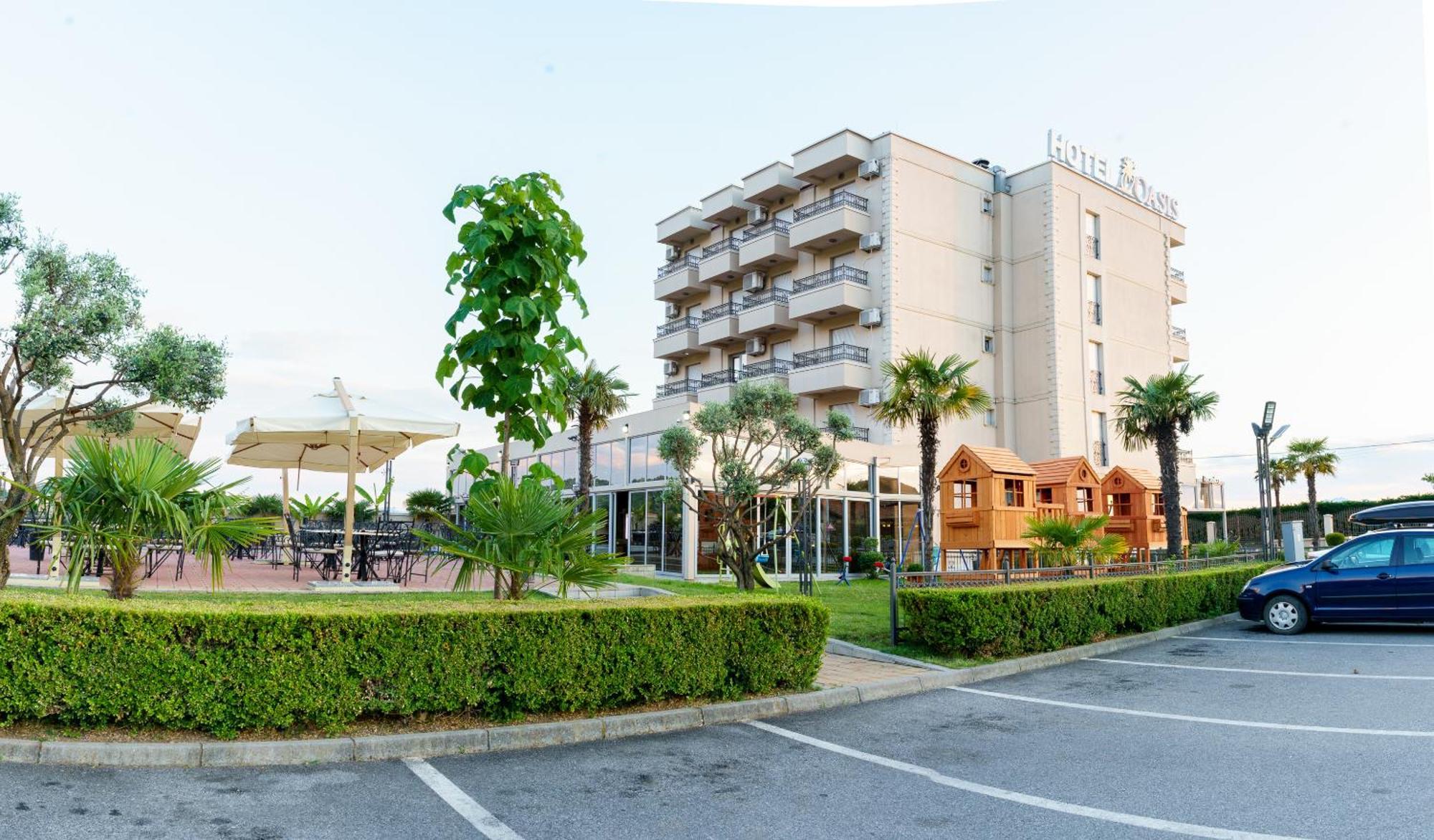 Hotel Oasis Подгориця Екстер'єр фото