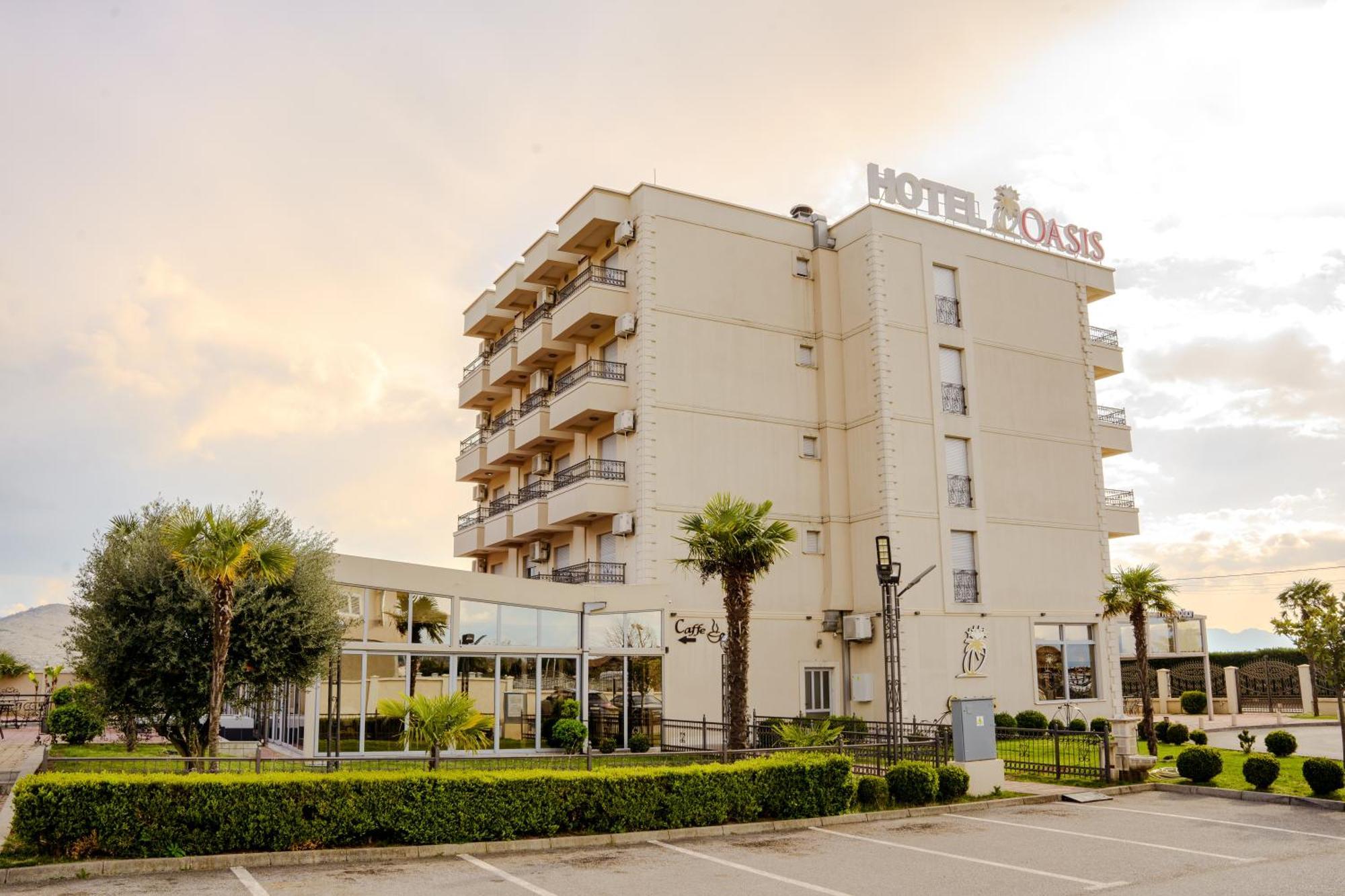 Hotel Oasis Подгориця Екстер'єр фото